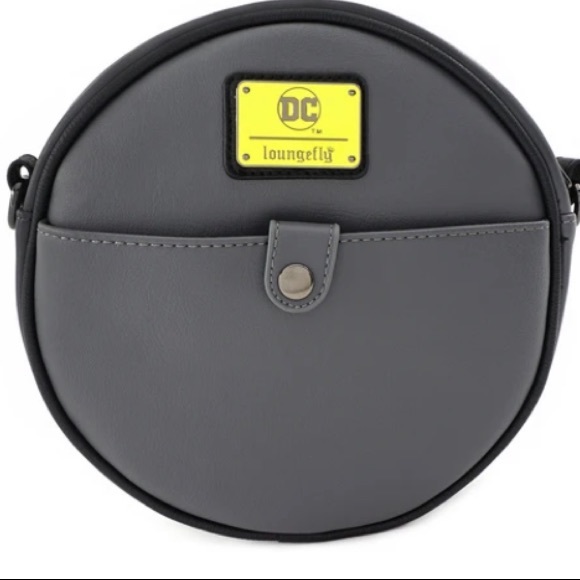 LOUNGEFLY DC COMIC BATMAN 80TH ANNIVERSARY CANTEEN - Picture 4 of 4